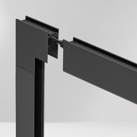 Łącznik pionowy do szyny magnetycznej M20 złączka zasilająca kątowa czarna