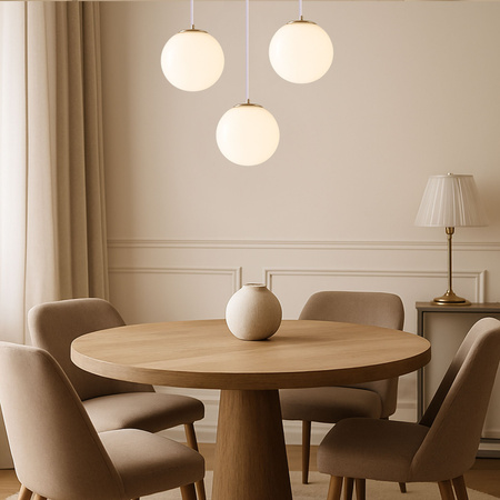 Lampa sufitowa złota metalowa z mlecznym kloszem ozdobna szklana kula E27