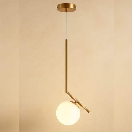 Lampa sufitowa złota metalowa z mlecznym kloszem ozdobna szklana kula E27 design