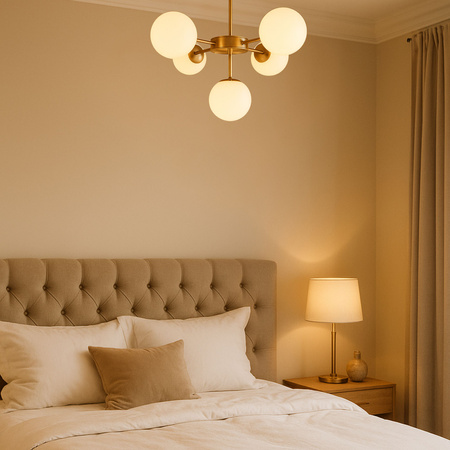 Lampa sufitowa złota metalowa z 5 mlecznymi kloszami ozdobna E27