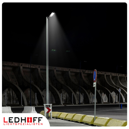 Lampa uliczna LED 50W 6500lm na parking regulowany uchwyt