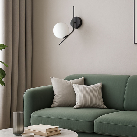 Lampa ścienna czarna metalowa z mlecznym kloszem ozdobna szklana kula E27 kinkiet design