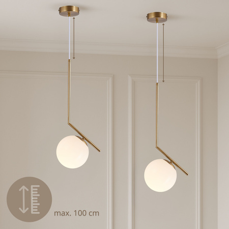 Lampa sufitowa złota metalowa z mlecznym kloszem ozdobna szklana kula E27 design