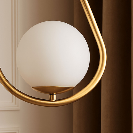 Lampa sufitowa złota metalowa z mlecznym kloszem ozdobna szklana kula E27 rama kropla