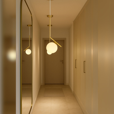 Lampa sufitowa złota metalowa z mlecznym kloszem ozdobna szklana kula E27 design