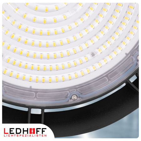 Lampa przemysłowa LED HighBay UFO 200W na magazyn halę