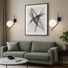 Lampa ścienna czarna metalowa z mlecznym kloszem ozdobna szklana kula E27 kinkiet design